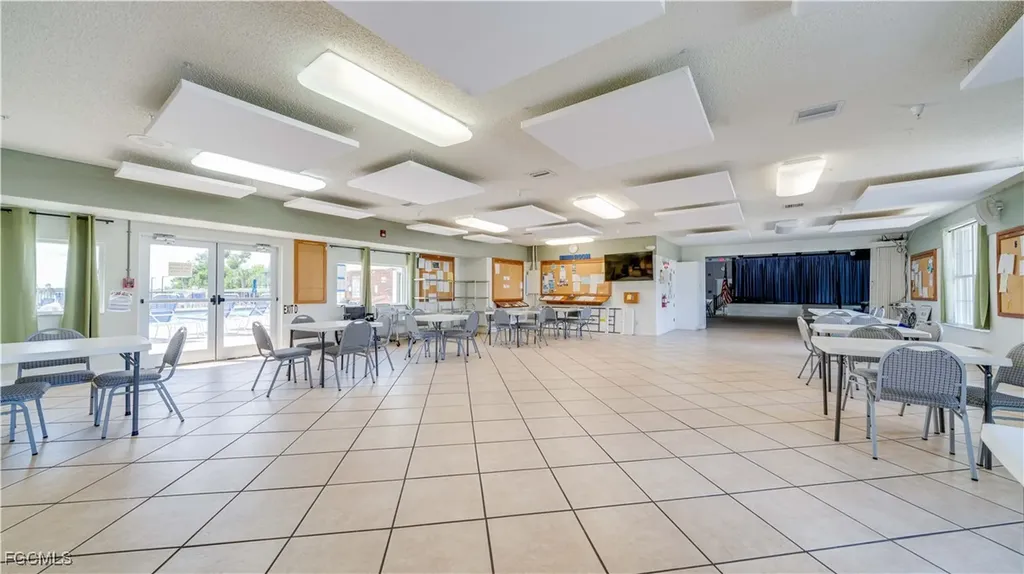 5602 Captain John Smith Loop North Fort Myers FL 33917