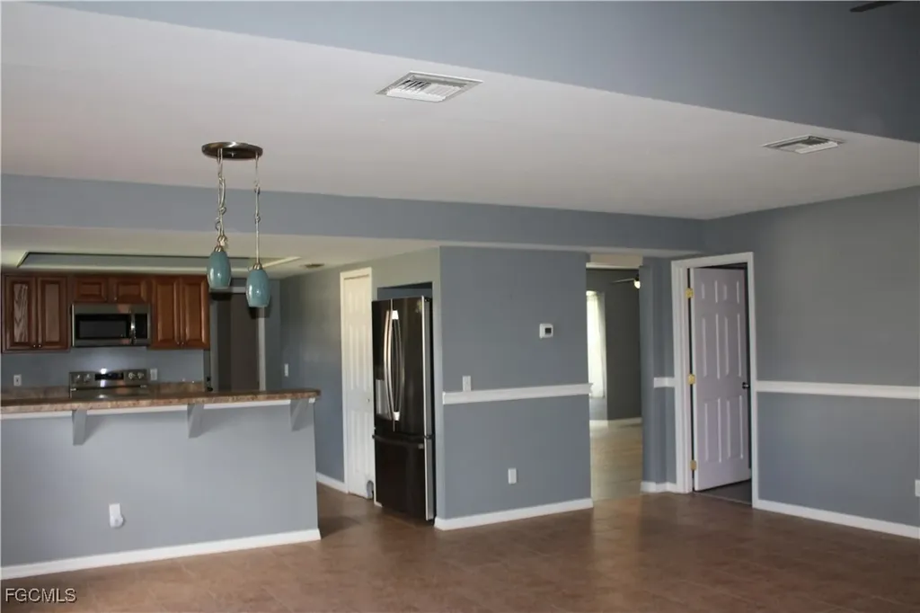 1834 NW 5th Place Cape Coral FL 33993