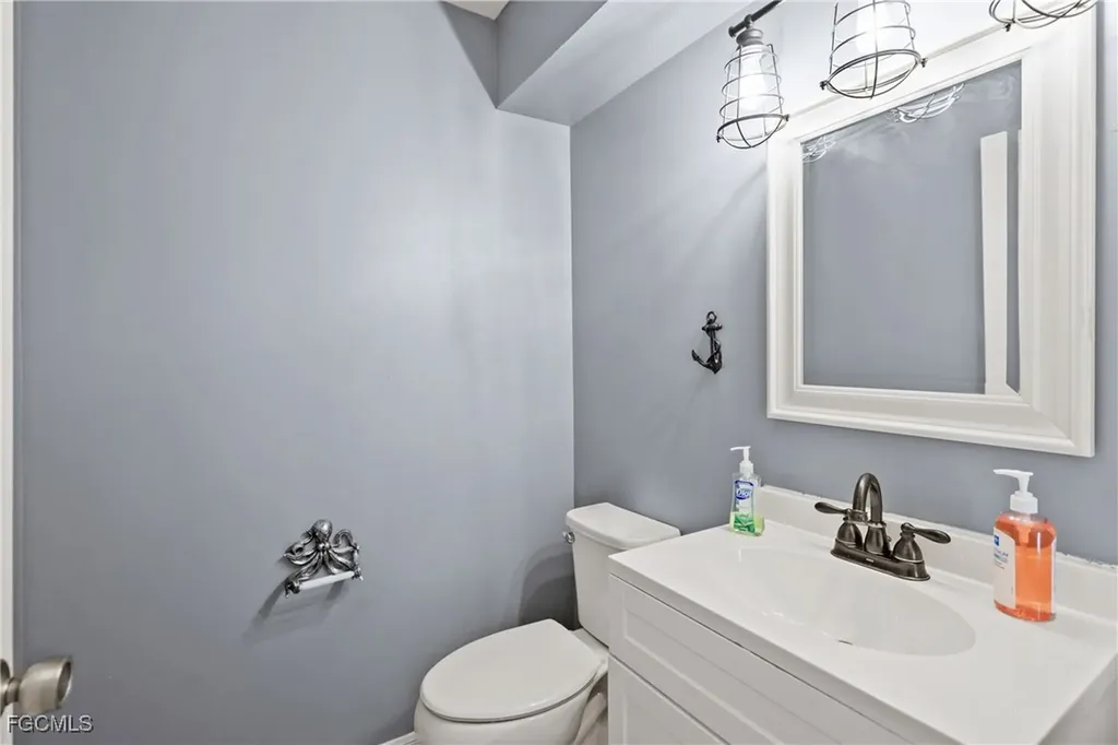 1834 NW 5th Place Cape Coral FL 33993