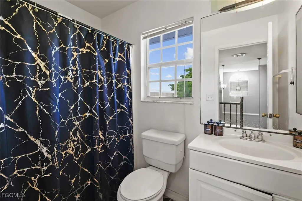 1834 NW 5th Place Cape Coral FL 33993