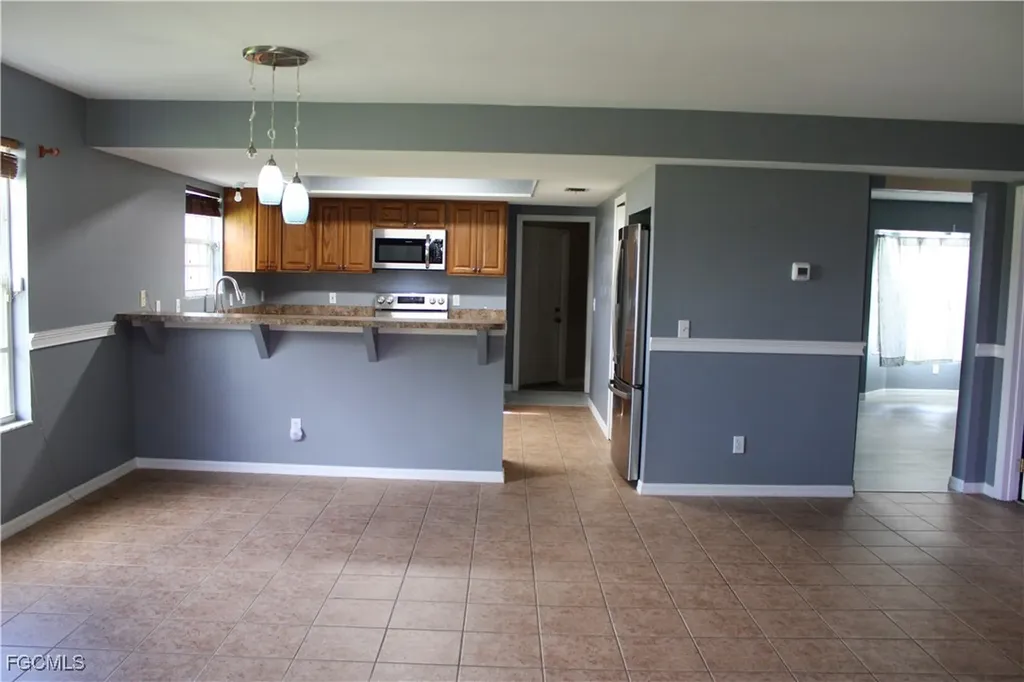 1834 NW 5th Place Cape Coral FL 33993