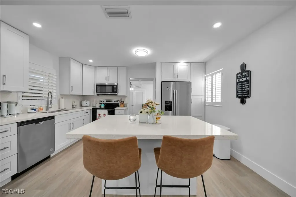 4118 SE 3rd Avenue Cape Coral FL 33904