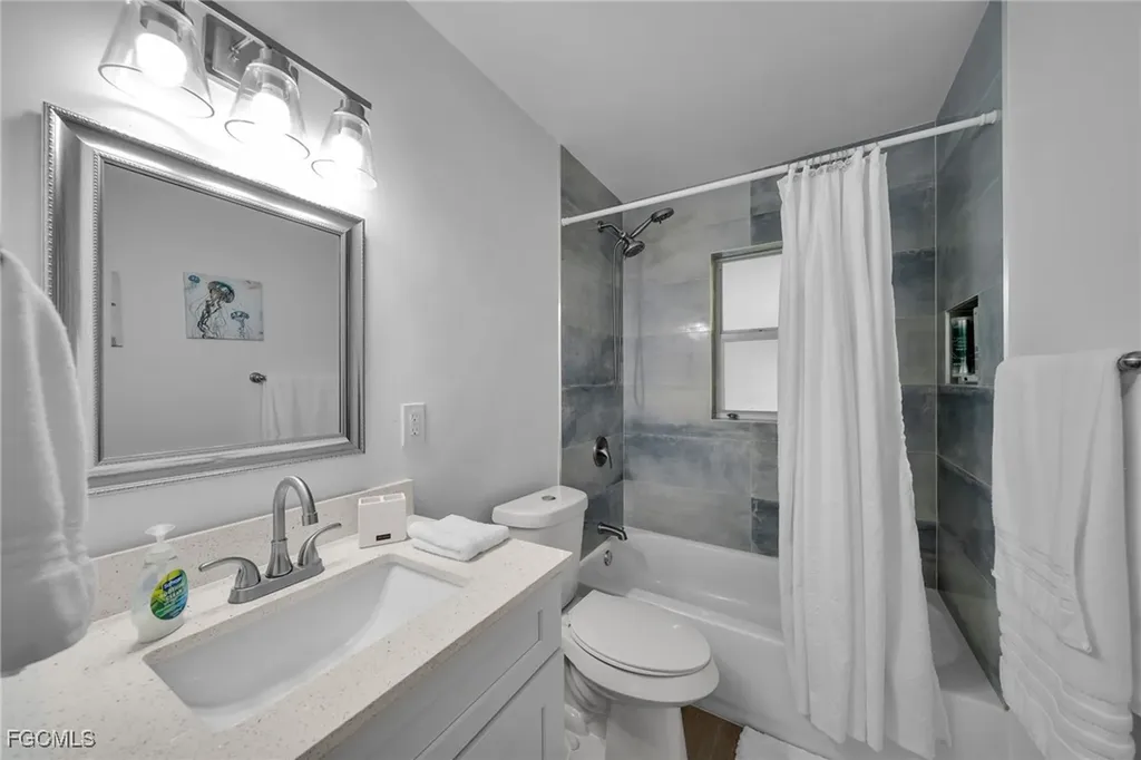 4118 SE 3rd Avenue Cape Coral FL 33904