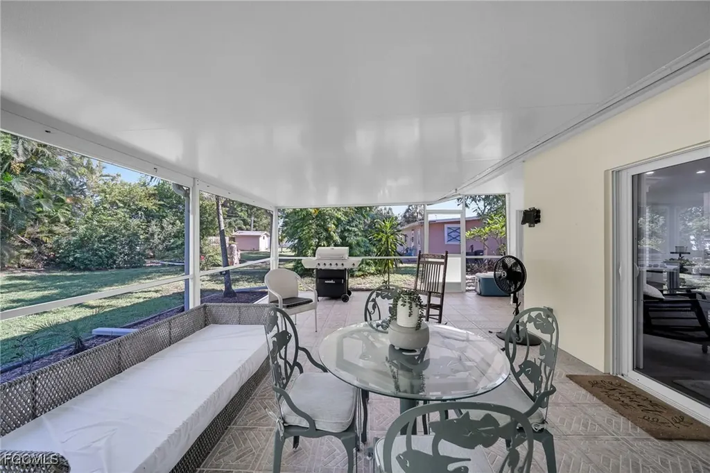 4118 SE 3rd Avenue Cape Coral FL 33904