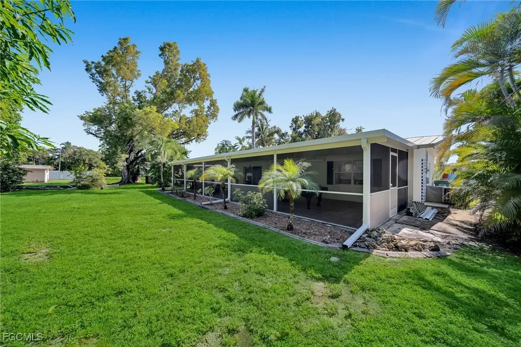 4118 SE 3rd Avenue Cape Coral FL 33904