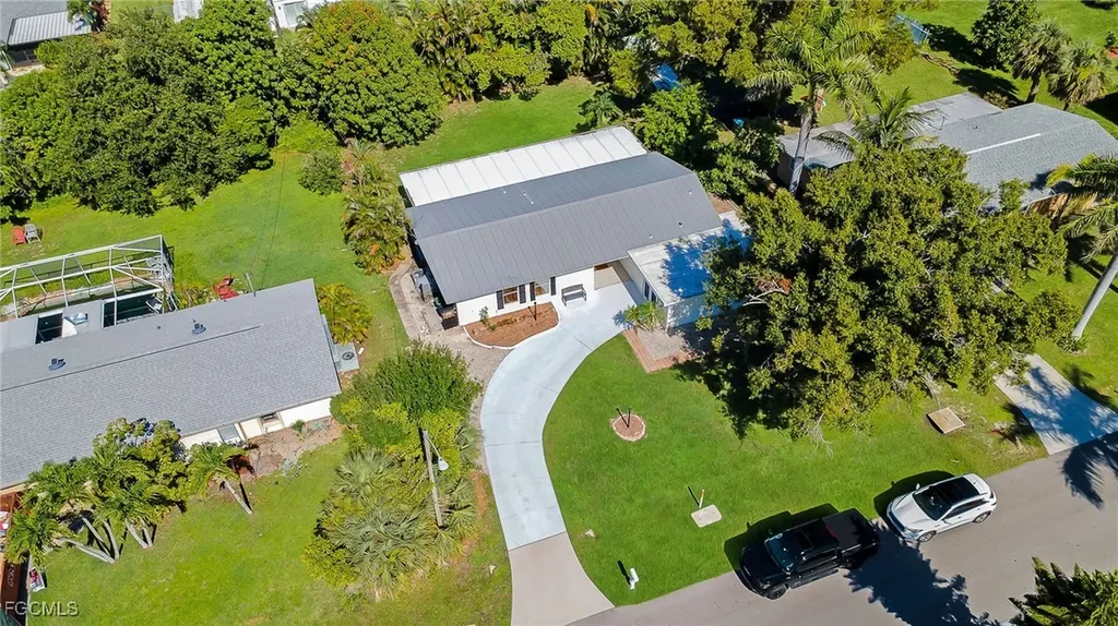 4118 SE 3rd Avenue Cape Coral FL 33904