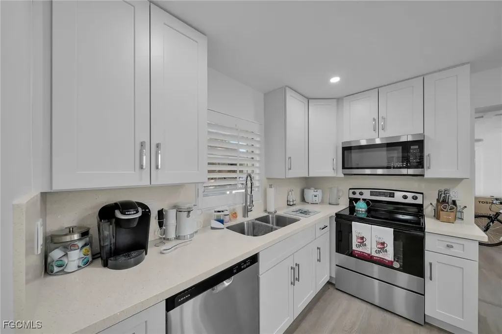 4118 SE 3rd Avenue Cape Coral FL 33904