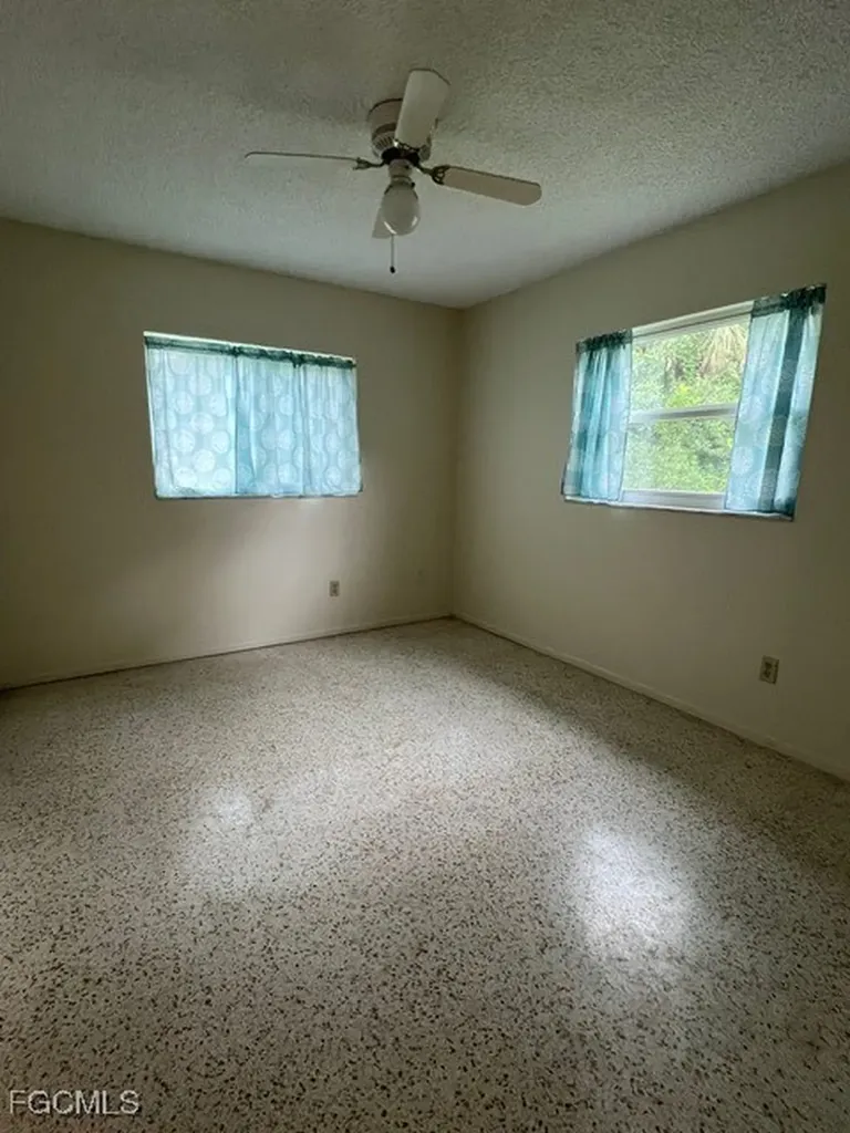 4566 Seminole Street Fort Myers FL 33905