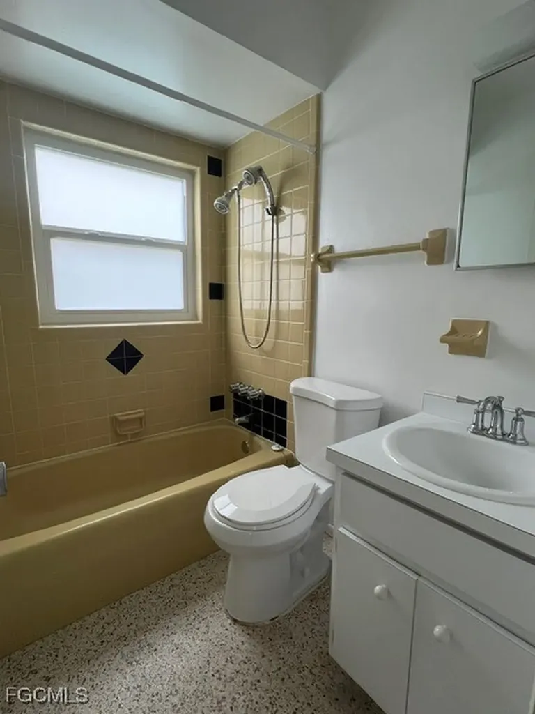 4566 Seminole Street Fort Myers FL 33905