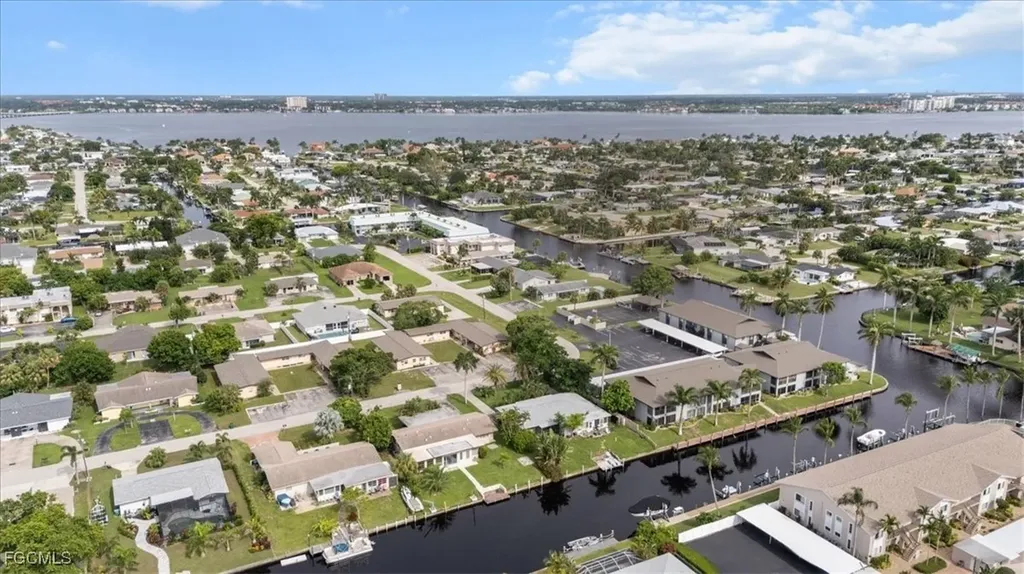 4926 Vincennes Street Cape Coral FL 33904