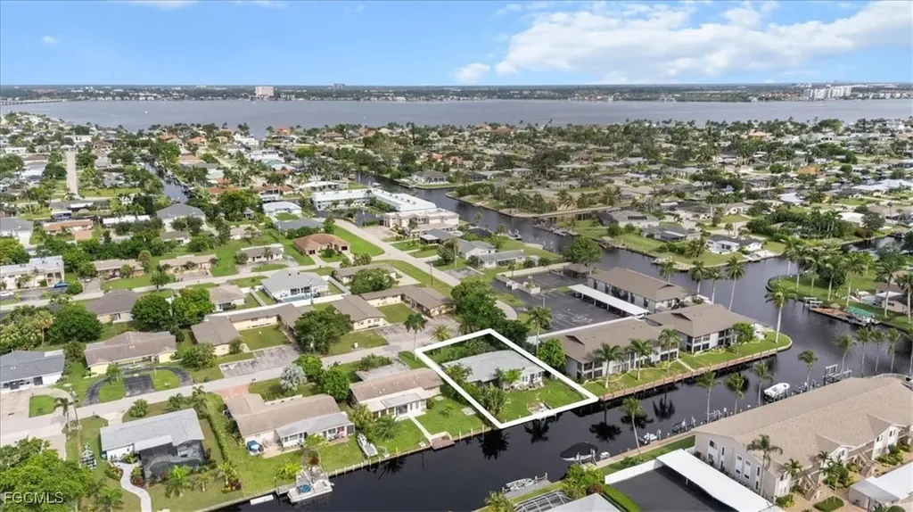 4926 Vincennes Street Cape Coral FL 33904