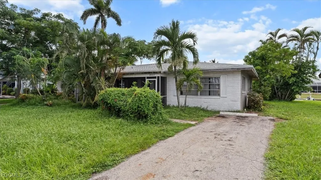 4926 Vincennes Street Cape Coral FL 33904