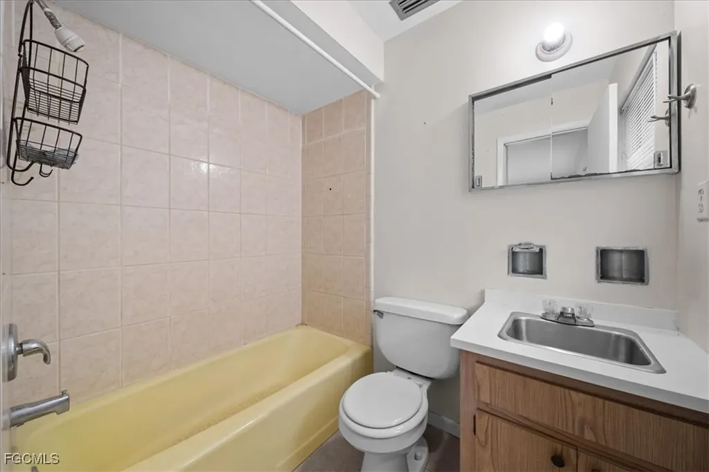 4926 Vincennes Street Cape Coral FL 33904