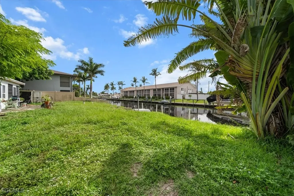 4926 Vincennes Street Cape Coral FL 33904