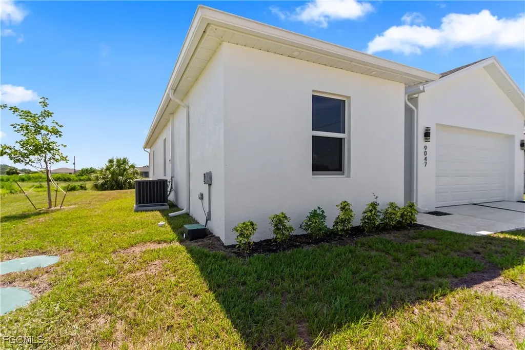 9047 Maywood Circle Labelle FL 33935