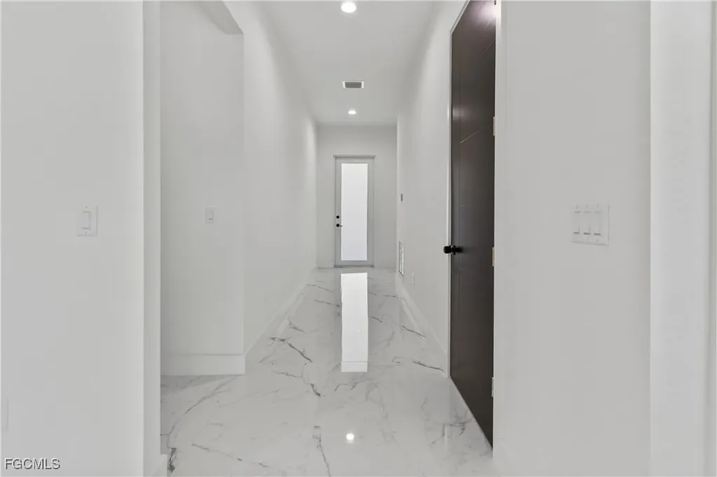 9047 Maywood Circle Labelle FL 33935