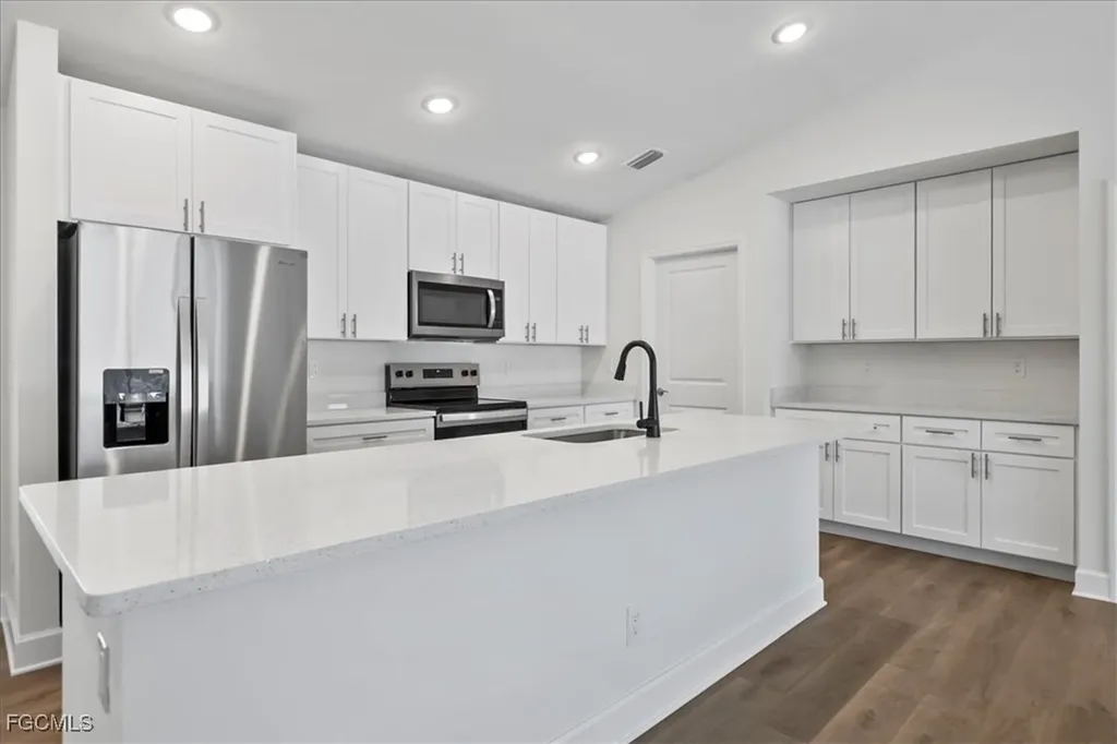 1226 NW 19th Terrace Cape Coral FL 33993