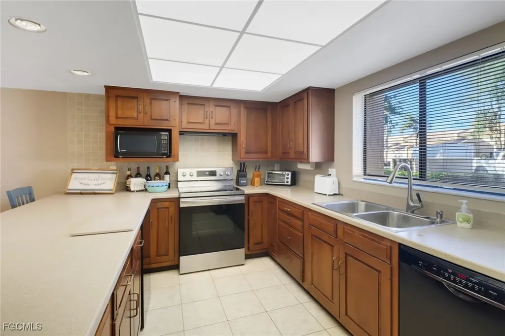 5015 Harbortown Lane Fort Myers FL 33919