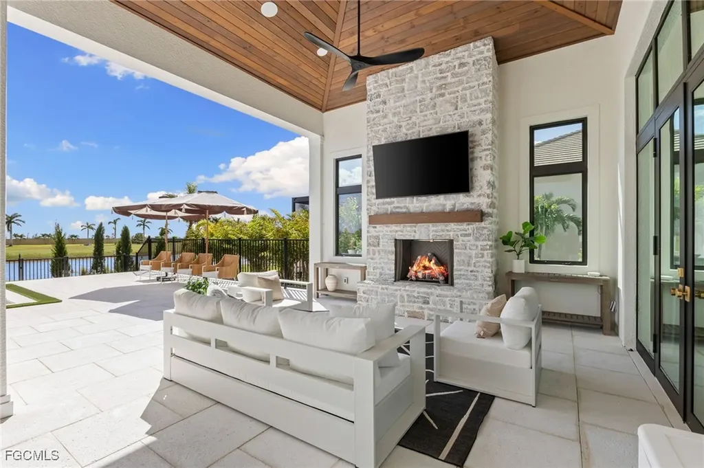 898 W Cape Estates Circle Cape Coral FL 33993