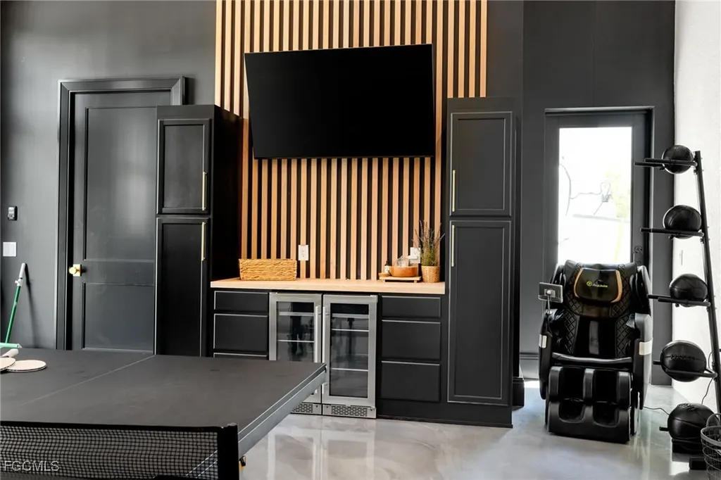 898 W Cape Estates Circle Cape Coral FL 33993