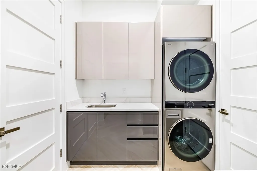 903 NW 38th Avenue Cape Coral FL 33993