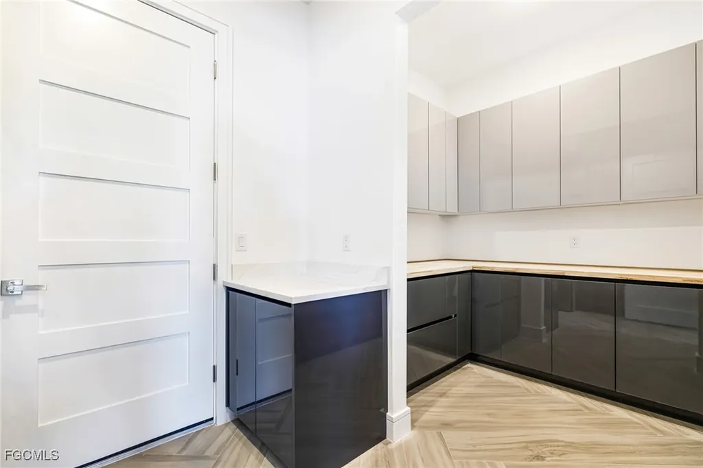 903 NW 38th Avenue Cape Coral FL 33993