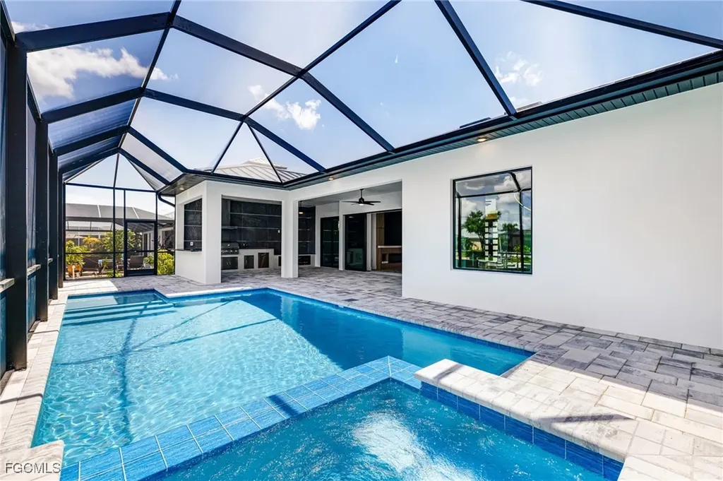 903 NW 38th Avenue Cape Coral FL 33993