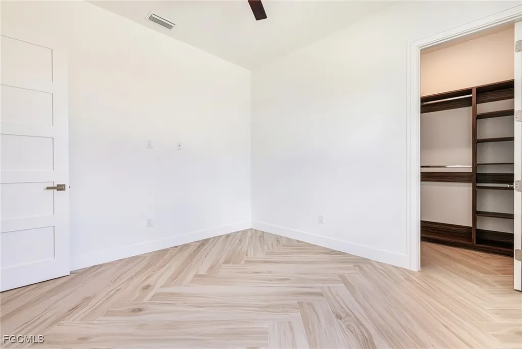 903 NW 38th Avenue Cape Coral FL 33993