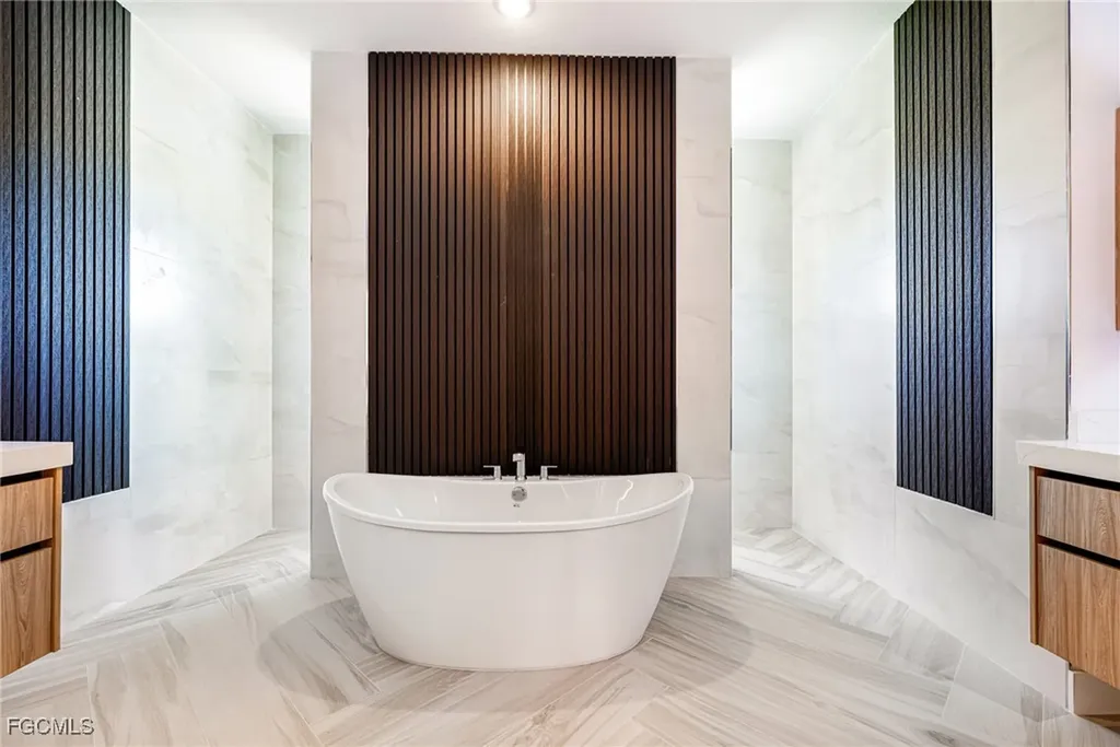 903 NW 38th Avenue Cape Coral FL 33993