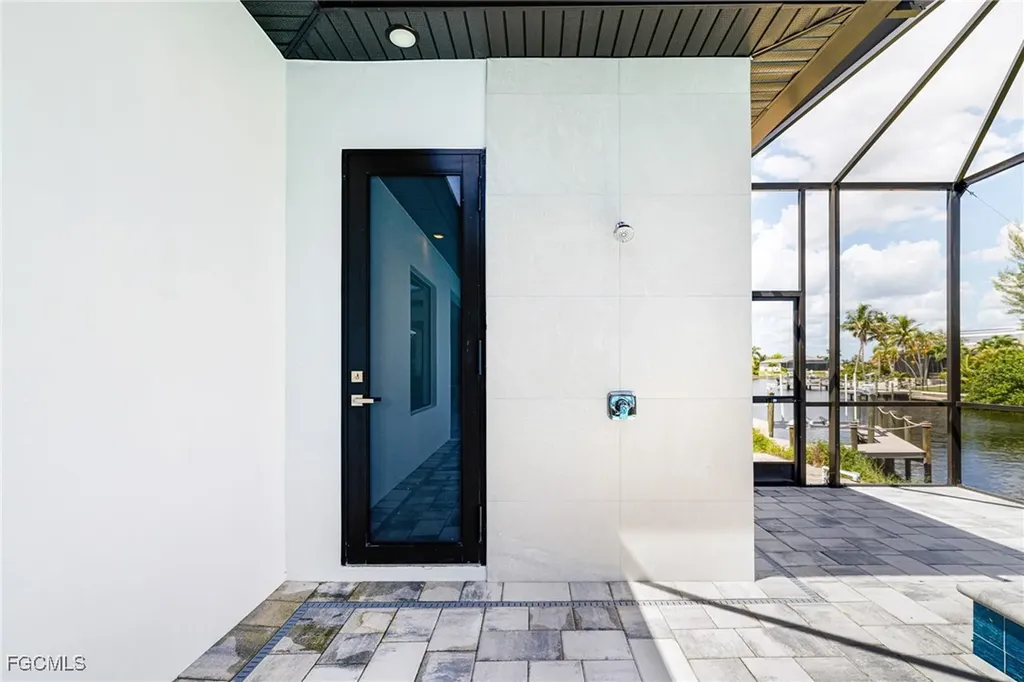 903 NW 38th Avenue Cape Coral FL 33993