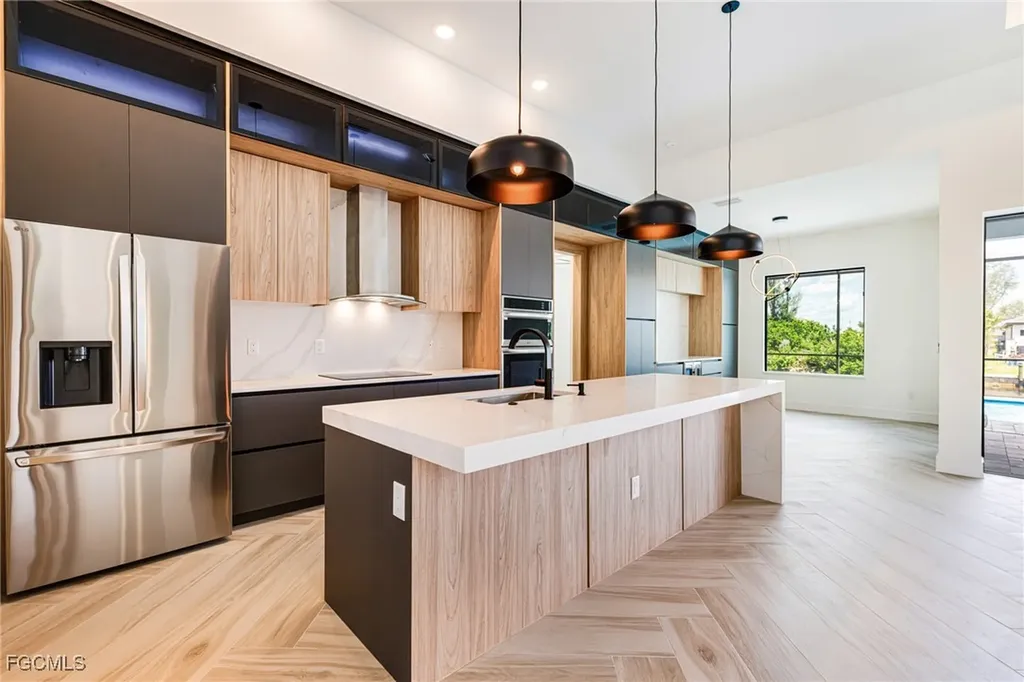 903 NW 38th Avenue Cape Coral FL 33993