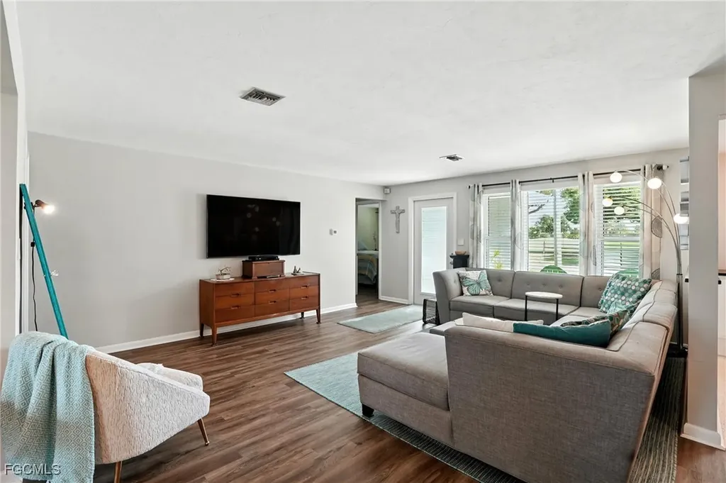 1718 Hill Avenue Fort Myers FL 33901