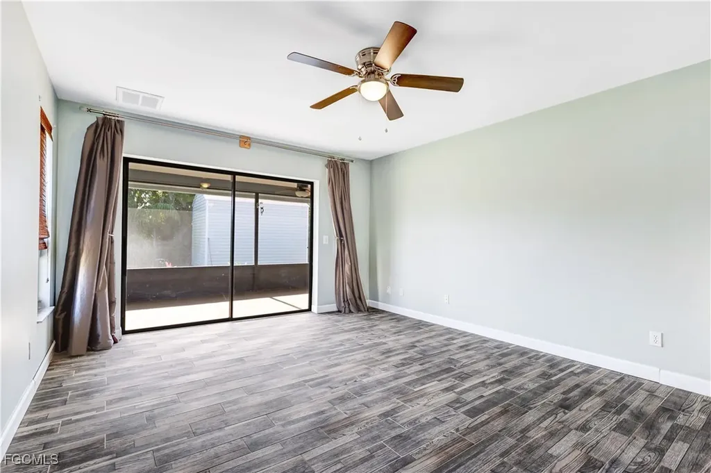 3013 SW 2nd Avenue Cape Coral FL 33914
