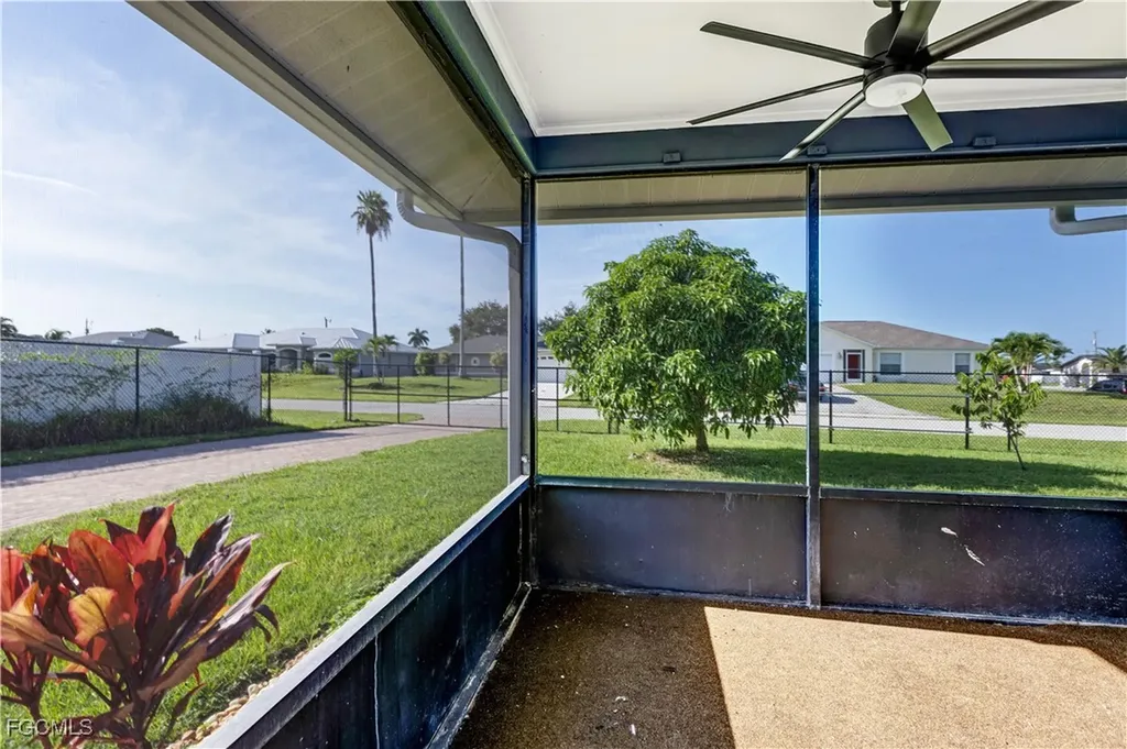 3013 SW 2nd Avenue Cape Coral FL 33914