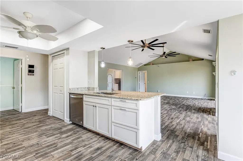 3013 SW 2nd Avenue Cape Coral FL 33914