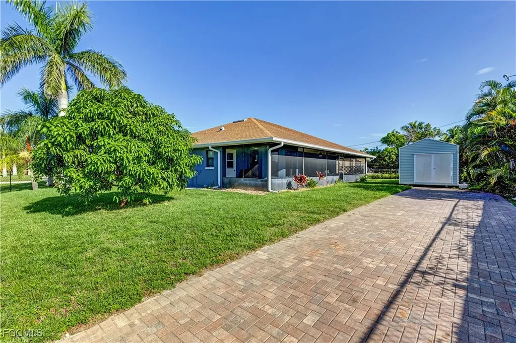 3013 SW 2nd Avenue Cape Coral FL 33914