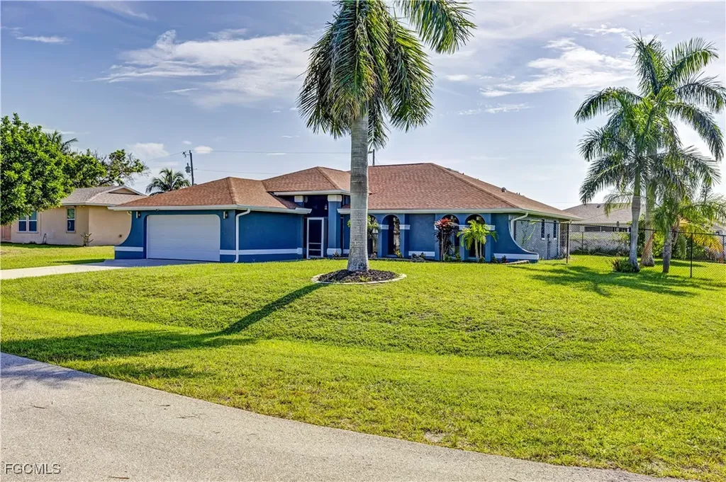3013 SW 2nd Avenue Cape Coral FL 33914