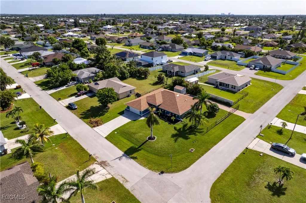 3013 SW 2nd Avenue Cape Coral FL 33914
