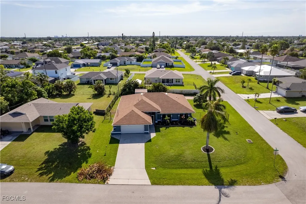 3013 SW 2nd Avenue Cape Coral FL 33914