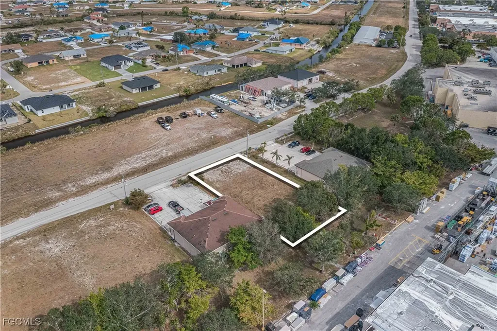 1702 NE 10th Terrace Cape Coral FL 33909