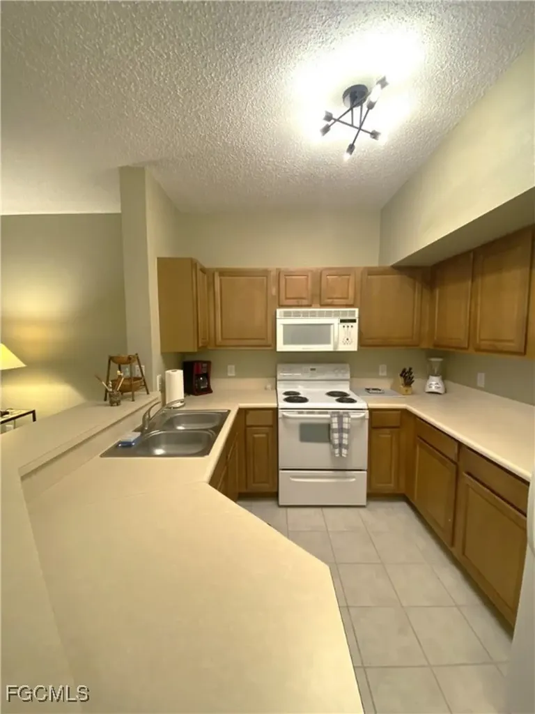 15585 Ocean Walk Circle Fort Myers FL 33908
