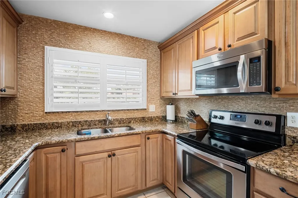 1424 Park Shore Circle Fort Myers FL 33901