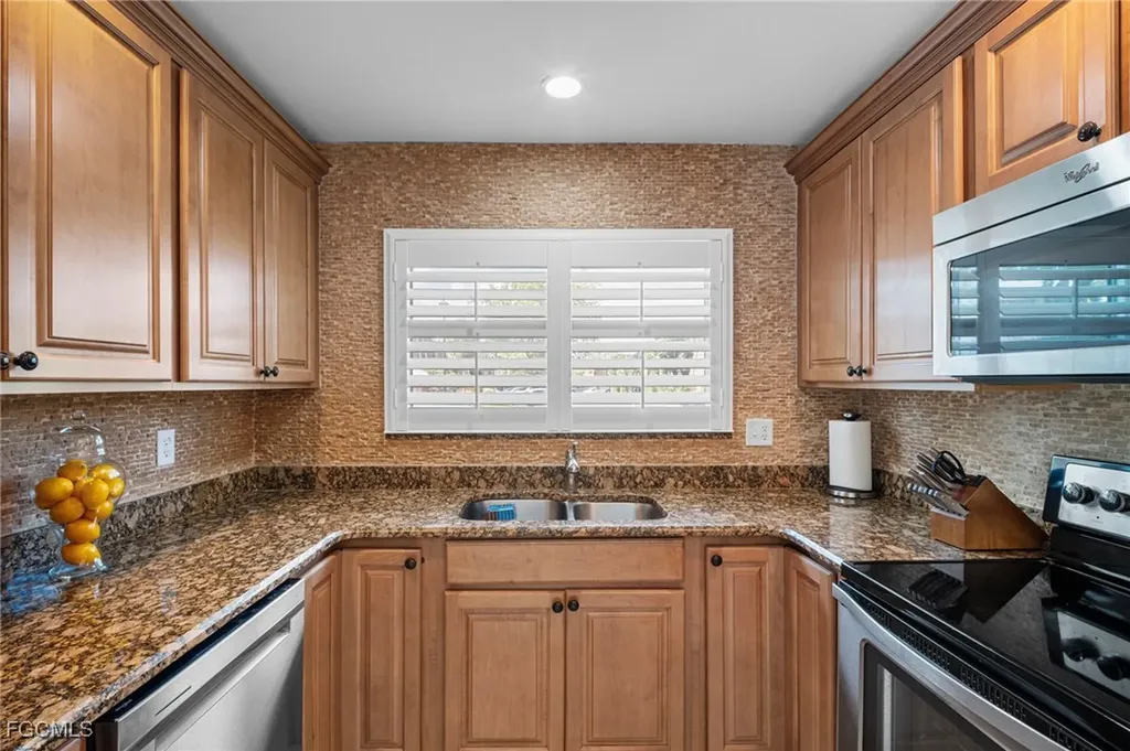 1424 Park Shore Circle Fort Myers FL 33901