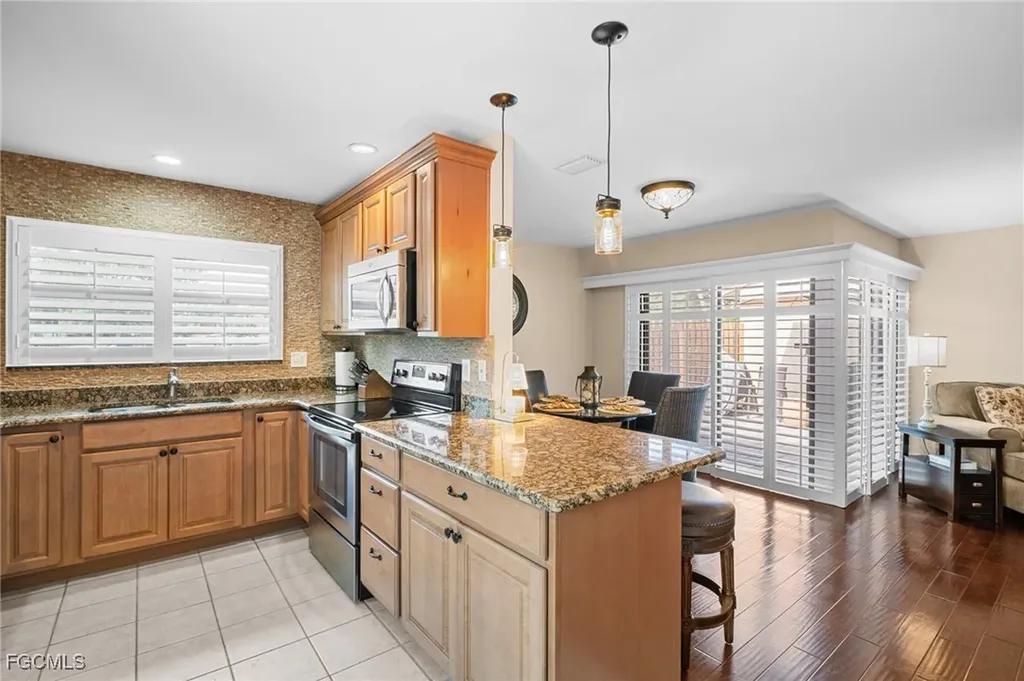 1424 Park Shore Circle Fort Myers FL 33901