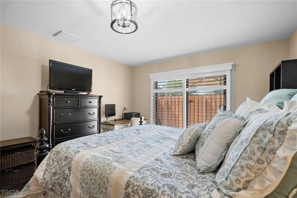 1424 Park Shore Circle Fort Myers FL 33901