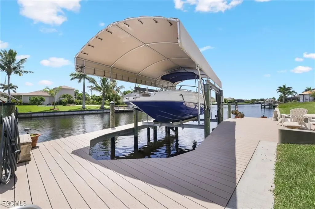 413 NW 39th Avenue Cape Coral FL 33993