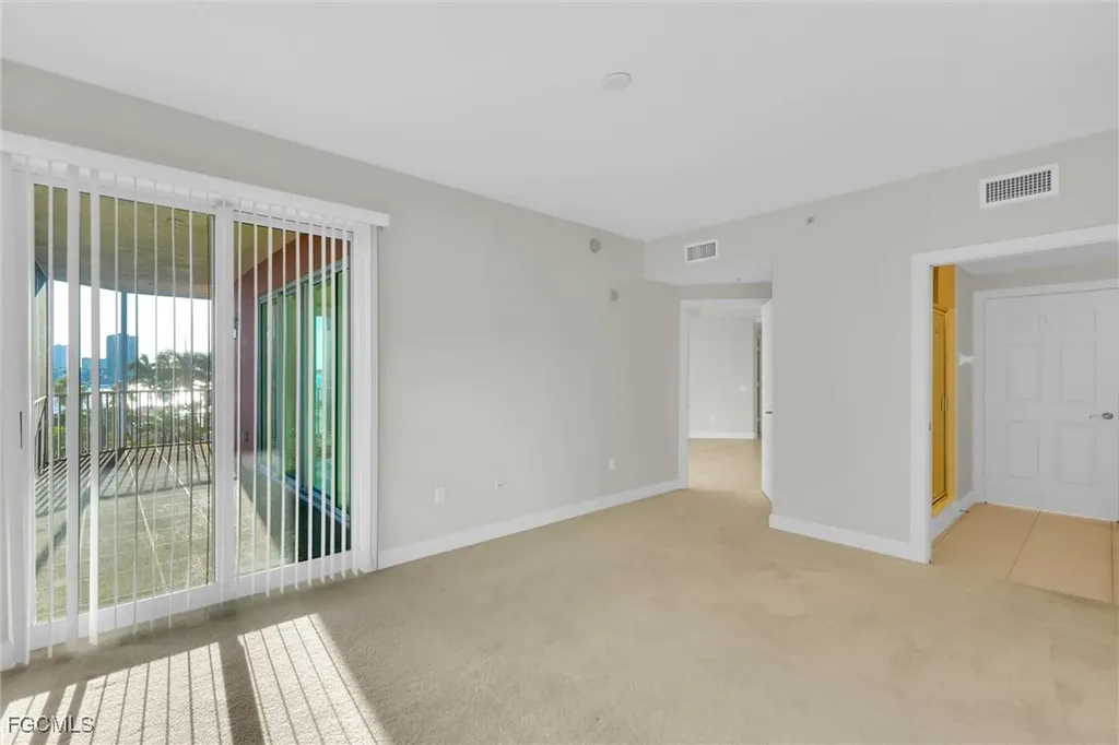 2745 1st Street Fort Myers FL 33916