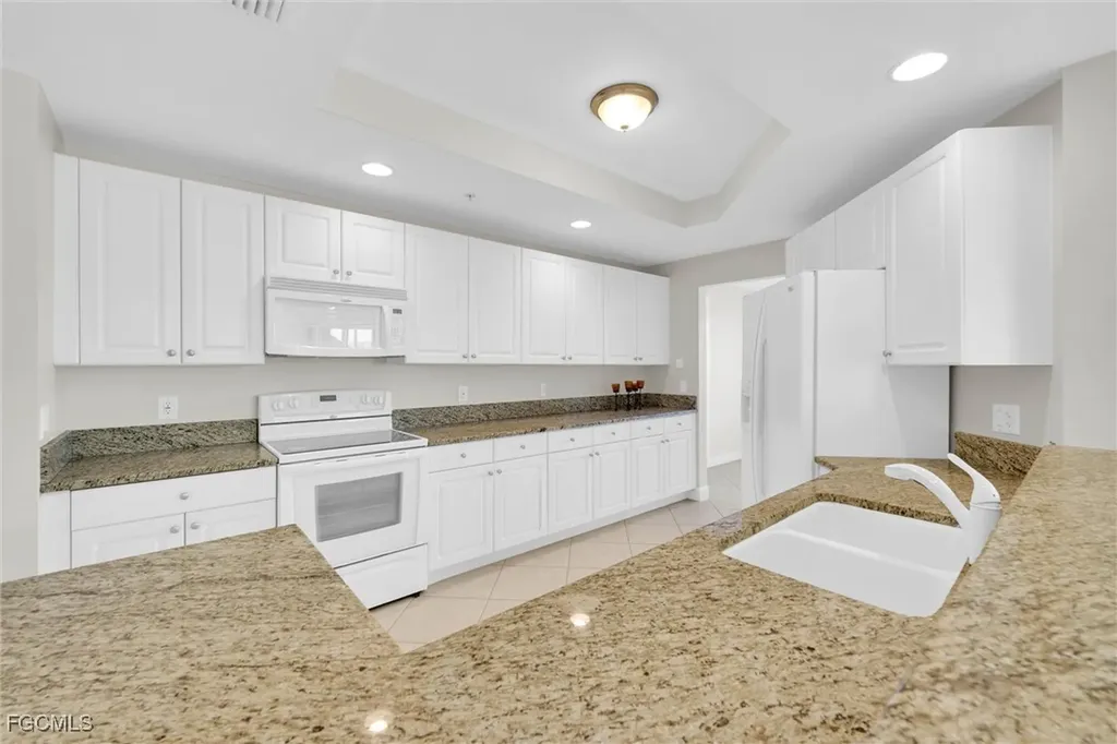 2745 1st Street Fort Myers FL 33916