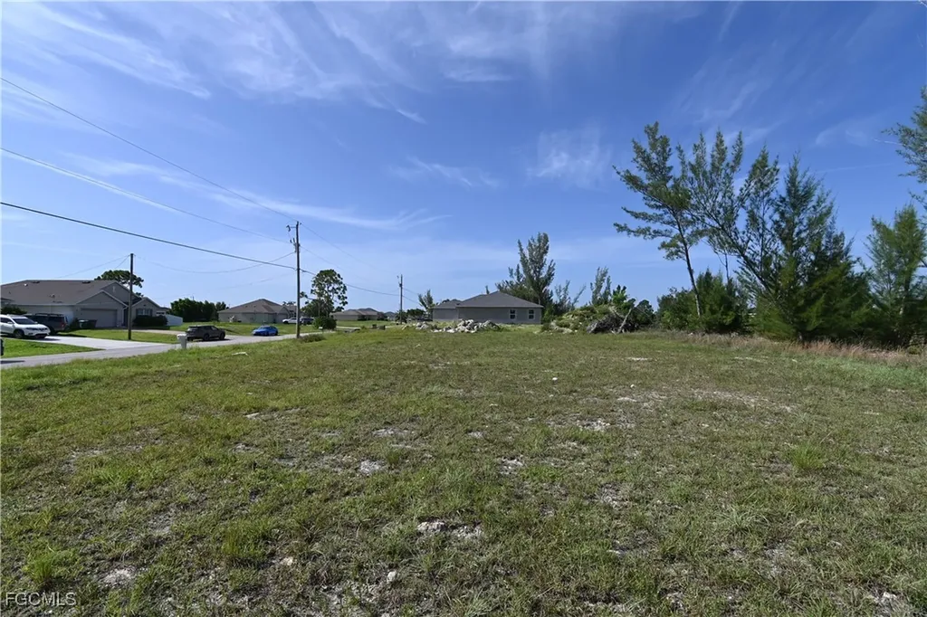 2002 NW 21st Avenue Cape Coral FL 33993