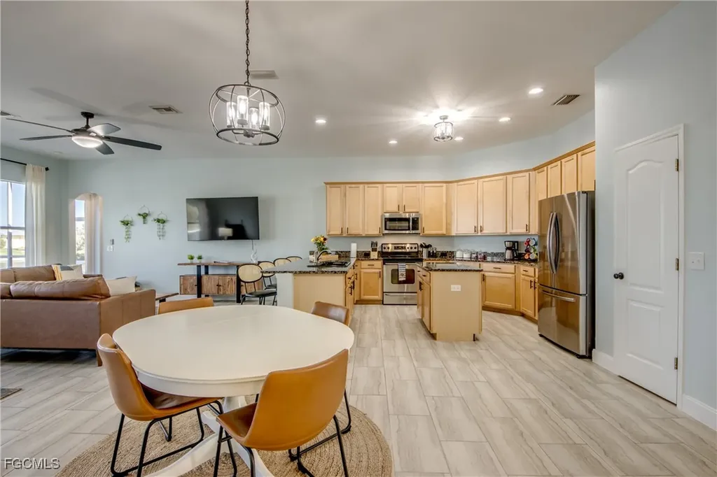 118 NE 21st Avenue Cape Coral FL 33909